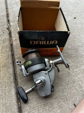 Vintage Daiwa Punch 1001 Spinning Fishing Reel